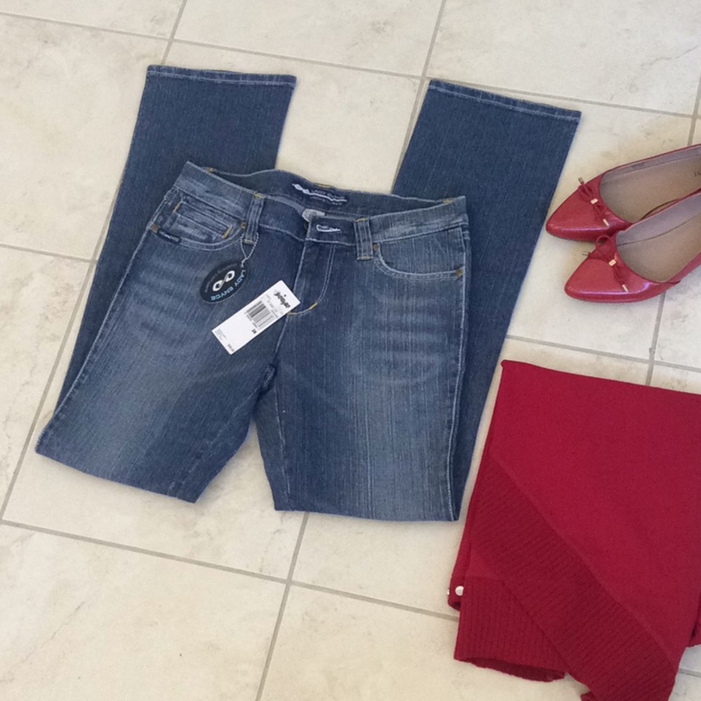 LADY ENYCE STRAIGHT LEG BLUE JEAN NWT